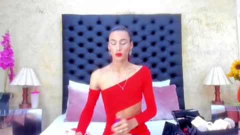 Nahomi  online show from 02.12.26