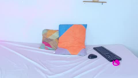 Snapshot of nahomy_james25 chatting on 01.21.25 nahomy_james25 online show from 01.21.25