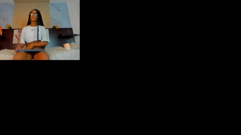 Snapshot of nahomy_james25 chatting on 11.30.25 nahomy_james25 online show from 11.30.25