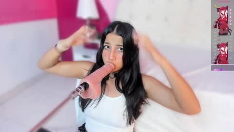 Nahomy Roberts online show from 02.06.25