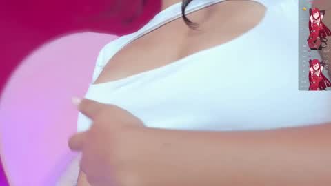 Nahomy Roberts online show from 02.19.25