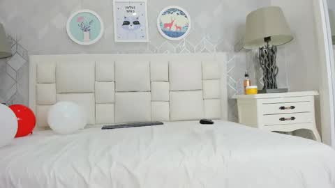 Snapshot of naia_cox chatting on 02.15.26 naia_cox online show from 02.15.26