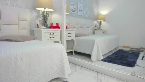 naia_cox online show from 03.11.26