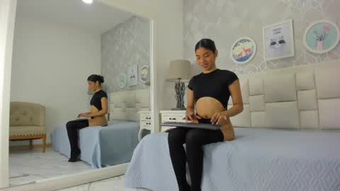 naia_cox online show from 05.25.26