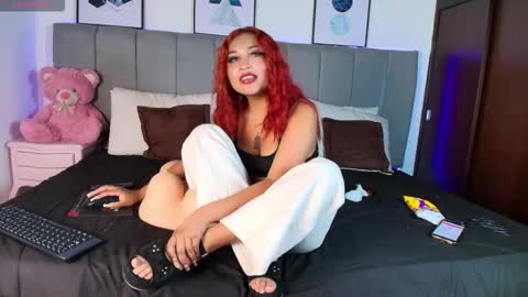 Snapshot of naia_cruz_ chatting on 11.20.25 Naia online show from 11.20.25