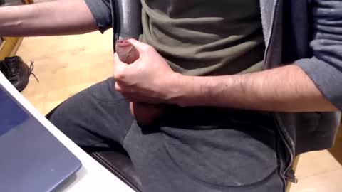 Snapshot of naide chatting on 01.24.25 Naide online show from 01.24.25