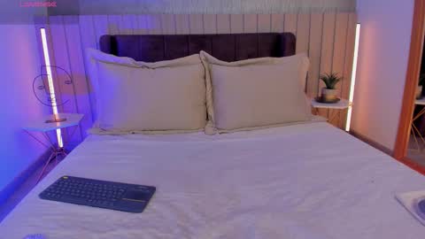 Snapshot of naishaford_1 chatting on 11.16.25 Naisha Ford online show from 11.16.25