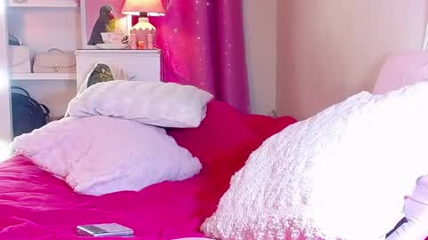 Naissha online show from 12.04.24