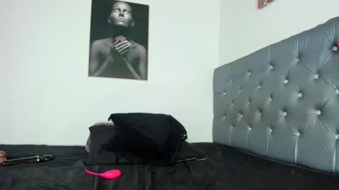 NAJAYLAINDEPENDENT MODEL online show from 04.18.26