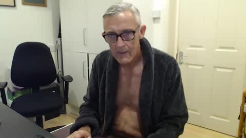 nakedcarpenteruk online show from 11.13.25