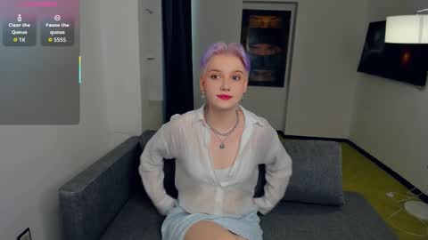 Snapshot of nakishacroshaw chatting on 09.12.25 Kate online show from 09.12.25