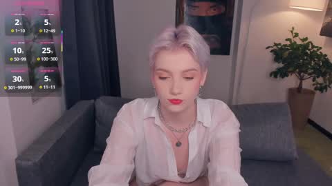 Snapshot of nakishacroshaw chatting on 10.05.25 Kate online show from 10.05.25