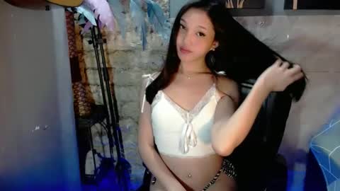 Snapshot of nami_kisser chatting on 04.25.26 Nami online show from 04.25.26