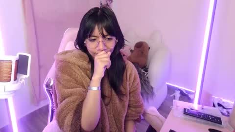 nami_usagi online show from 09.10.25