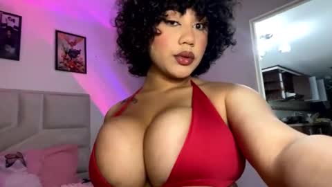 NamiThompson online show from 09.21.25