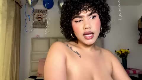 NamiThompson online show from 10.01.25