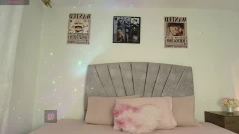 NamiThompson online show from 03.10.26