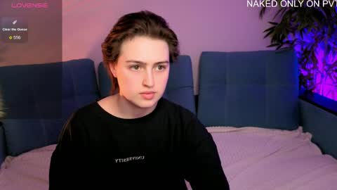 Snapshot of nanami_v02 chatting on 05.08.26 Maeve online show from 05.08.26