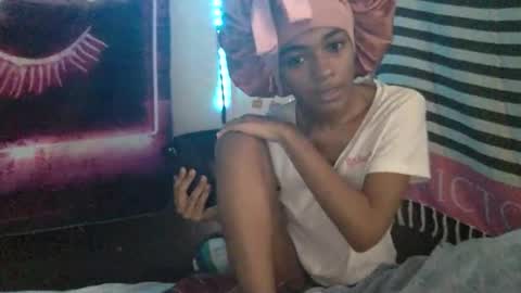 Snapshot of nanaonn chatting on 11.21.25 nanaonn online show from 11.21.25