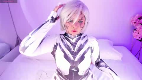 Snapshot of nanaosaky chatting on 11.08.25 NanaOsaky online show from 11.08.25