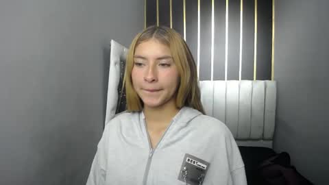 Snapshot of nancy_blonde chatting on 05.21.26 nancy blonde online show from 05.21.26