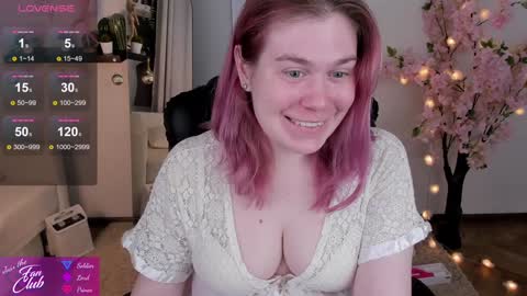 Snapshot of nancy_sun_ chatting on 01.12.25 Nancy online show from 01.12.25