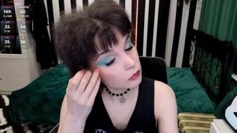 Snapshot of nancyaddams chatting on 12.17.25 Nancy online show from 12.17.25