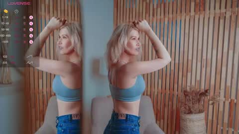 Snapshot of nancyfancyyy chatting on 01.05.25 Follow my page on peach online show from 01.05.25