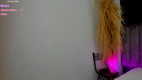 Snapshot of nanda_vixen_ chatting on 04.08.26 Nanda online show from 04.08.26