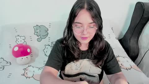 Snapshot of naoko_uwu chatting on 01.07.25 Naoko online show from 01.07.25