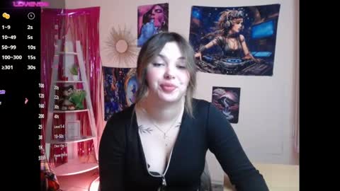 Naomy online show from 12.18.24