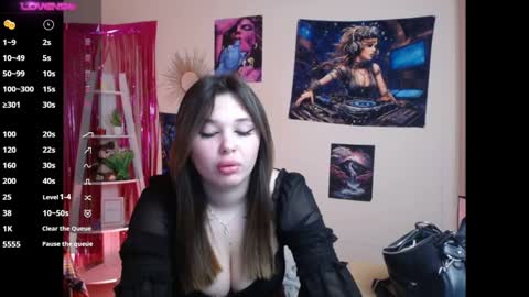 Naomy online show from 12.21.24