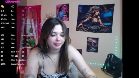 Naomy online show from 12.31.24