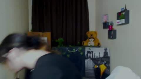 Naomy online show from 01.05.25