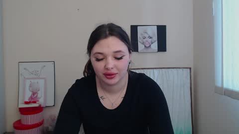 Naomy online show from 01.06.25