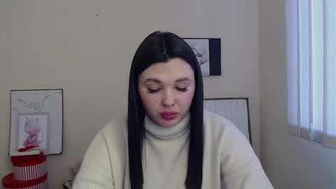 Naomy online show from 01.25.25