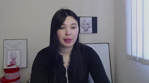 Naomy online show from 01.29.25