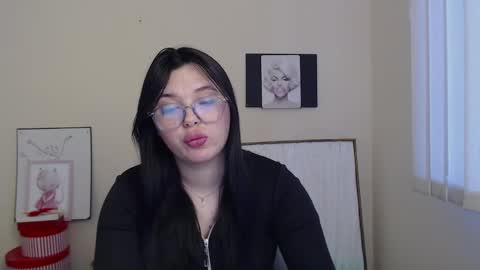 Naomy online show from 01.29.25