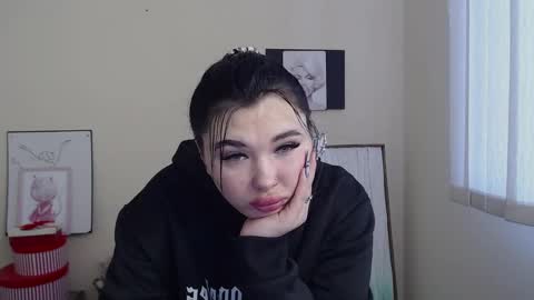 Naomy online show from 02.05.25