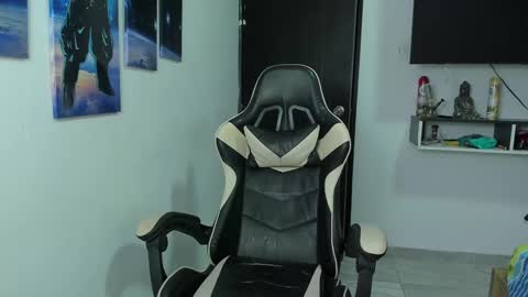 Snapshot of naomi_berckley chatting on 09.14.25 naomi_berckley online show from 09.14.25