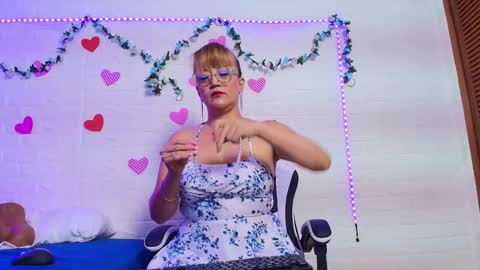 Naomi online show from 10.03.25