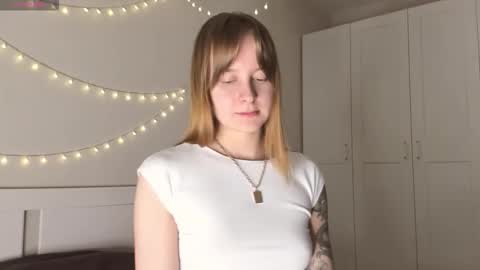 Snapshot of naomi_oops chatting on 10.28.25 Naomi online show from 10.28.25