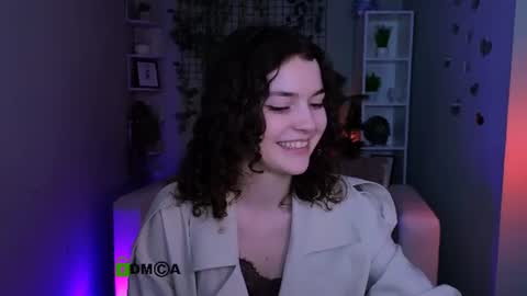 Snapshot of naomi_perl chatting on 06.17.26 Naomi online show from 06.17.26
