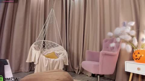 Naomi online show from 10.30.25