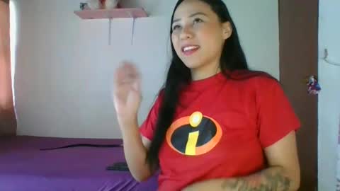 Snapshot of naomi_sweet420 chatting on 12.21.24 Mia online show from 12.21.24