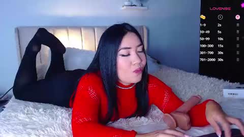 Snapshot of naomi_wong chatting on 07.28.26 Guys the page has lately failed. If you see me disconnected thats why. online show from 07.28.26