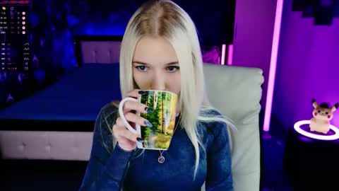 naomihita online show from 11.28.25