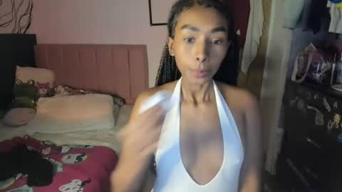 Snapshot of naomii1020 chatting on 01.17.25 Naomii online show from 01.17.25