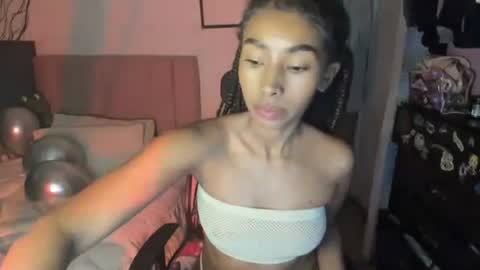 Snapshot of naomii1020 chatting on 01.22.25 Naomii online show from 01.22.25