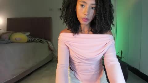 Snapshot of naomii1020 chatting on 11.05.25 Naomii online show from 11.05.25